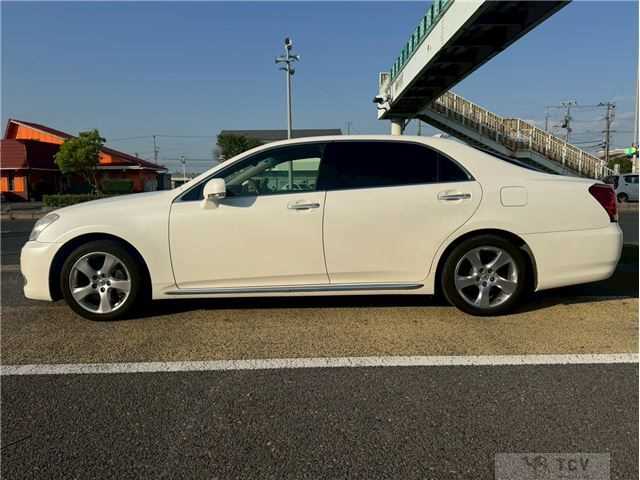 2009 Toyota Crown Majesta
