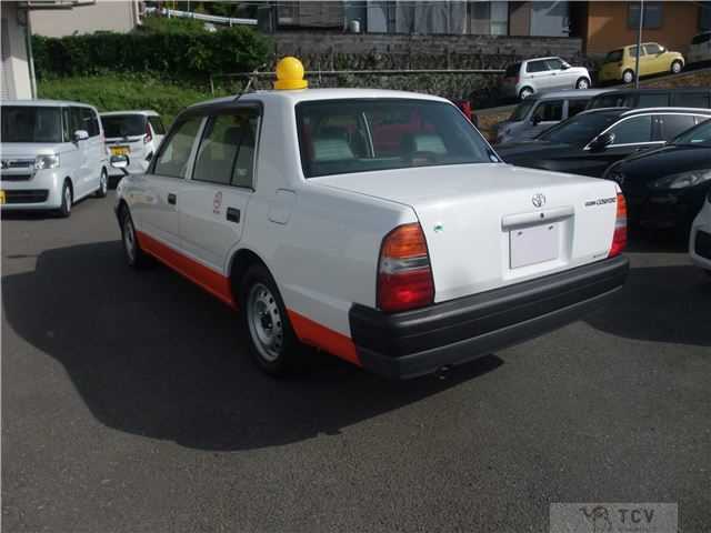 2016 Toyota Crown Comfort