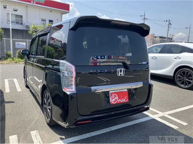 2013 Honda Step WGN