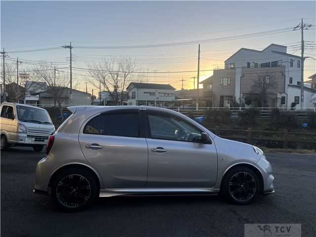 2016 Nissan March