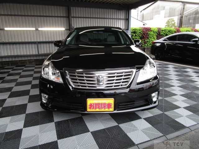 2011 Toyota Crown