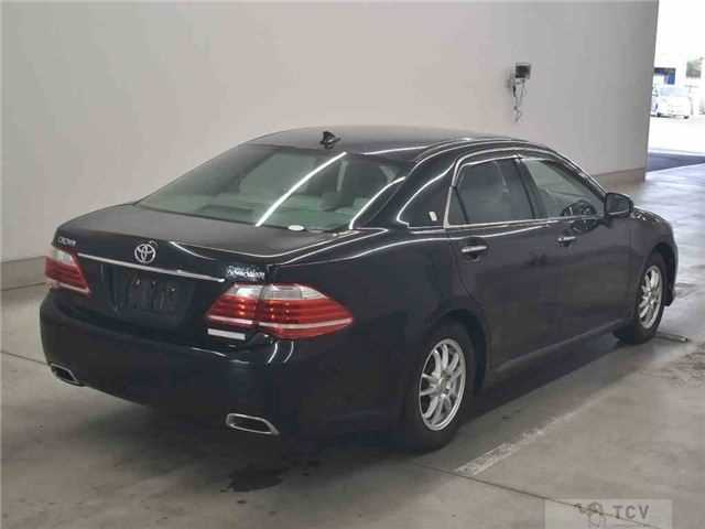 2011 Toyota Crown