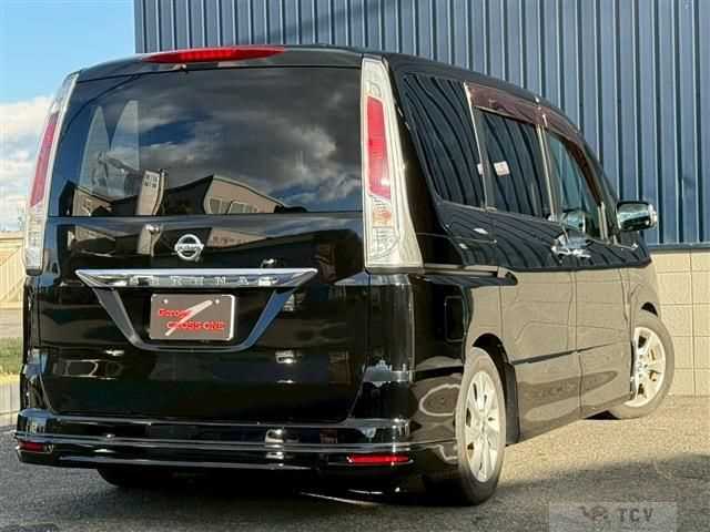 2011 Nissan Serena