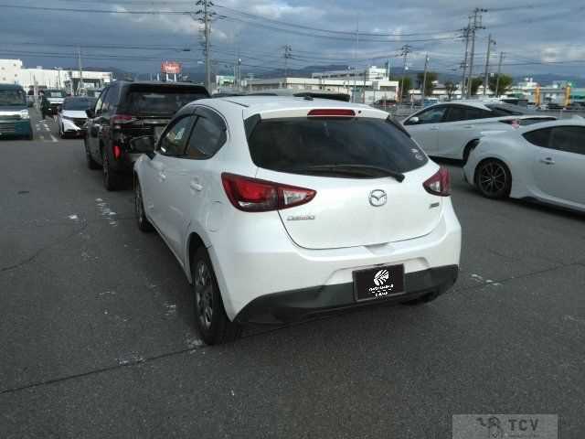 2015 Mazda Demio