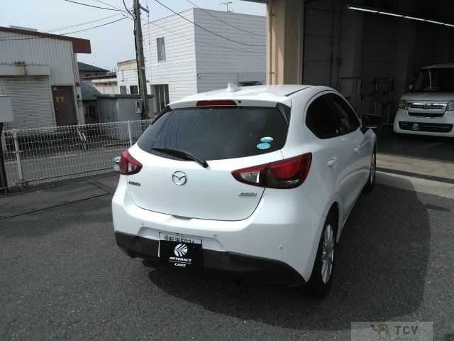 2017 Mazda Demio
