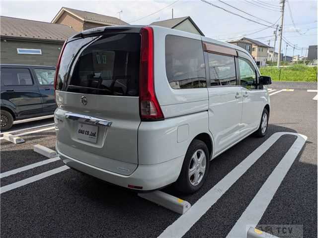 2008 Nissan Serena