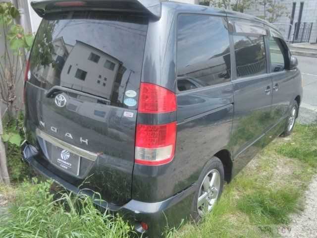 2007 Toyota Noah