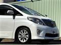 2009 Toyota Alphard