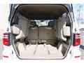 2005 Toyota Alphard