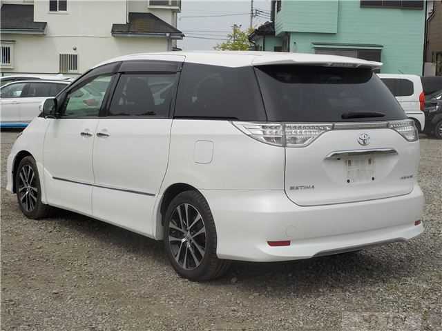 2013 Toyota Estima