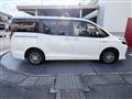 2015 Toyota Voxy