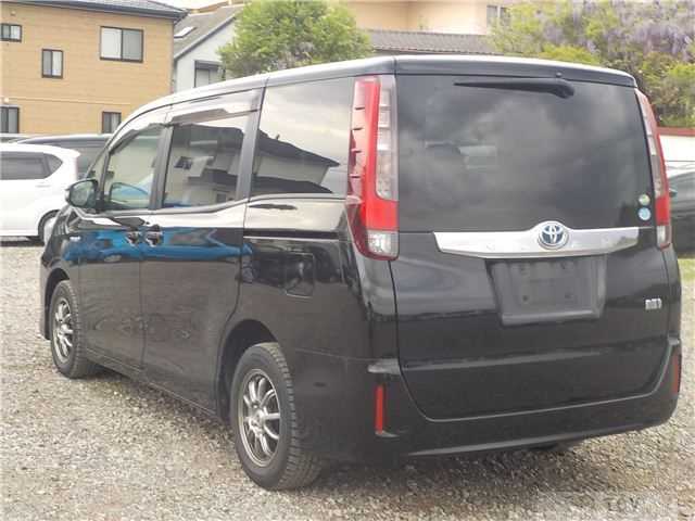 2015 Toyota Noah