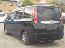 2015 Toyota Noah