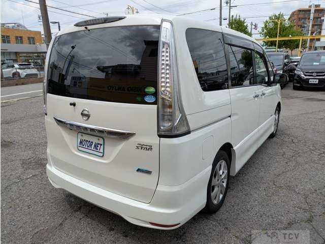 2013 Nissan Serena