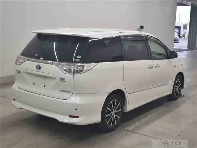 2013 Toyota Estima Hybrid