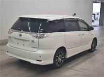 2013 Toyota Estima Hybrid