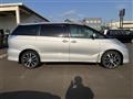 2011 Toyota Estima Hybrid