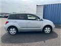 2004 Toyota IST