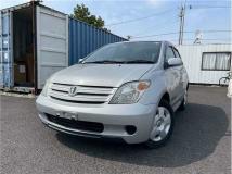 2004 Toyota IST