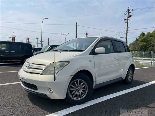 2005 Toyota IST