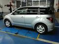 2005 Toyota IST