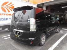 2005 Toyota Voxy