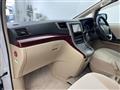 2011 Toyota Vellfire