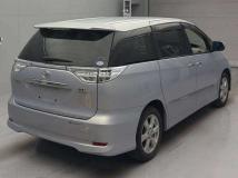2011 Toyota Estima Hybrid