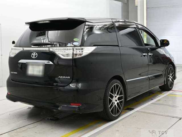 2013 Toyota Estima
