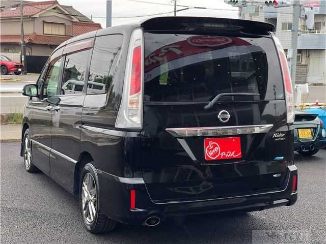 2011 Nissan Serena