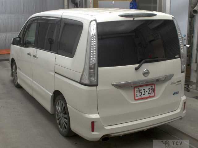 2013 Nissan Serena