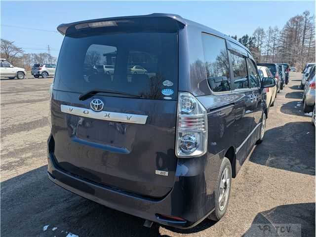 2009 Toyota Voxy
