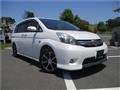 2013 Toyota Isis
