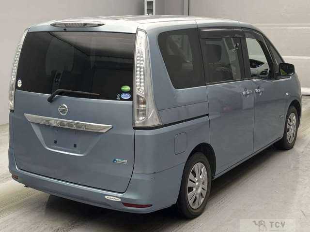 2013 Nissan Serena