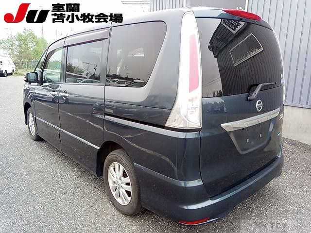 2011 Nissan Serena