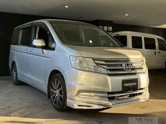 2013 Honda Step WGN