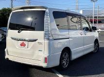 2011 Nissan Serena