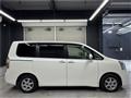 2009 Toyota Noah