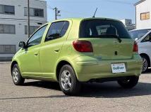 2004 Toyota Vitz