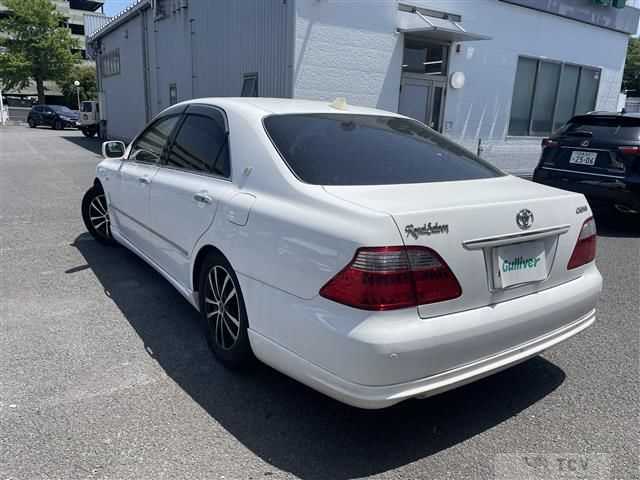 2005 Toyota Crown Royal Series