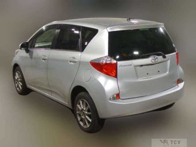 2013 Toyota Ractis