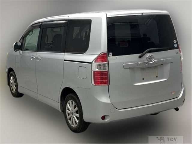 2009 Toyota Noah