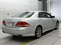 2009 Toyota Crown