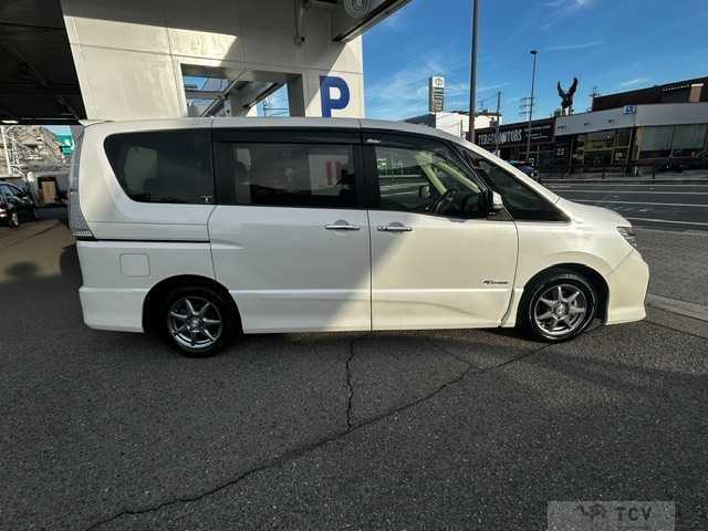 2014 Nissan Serena