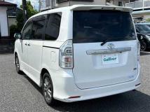 2011 Toyota Voxy