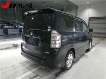 2011 Toyota Voxy