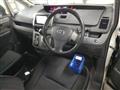 2007 Toyota Voxy