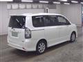 2007 Toyota Voxy