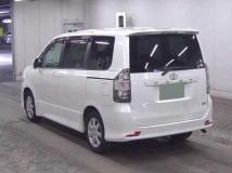 2007 Toyota Voxy