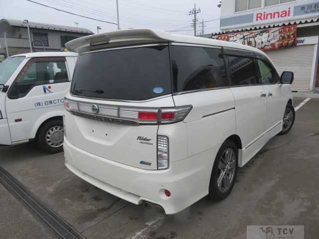 2013 Nissan Elgrand